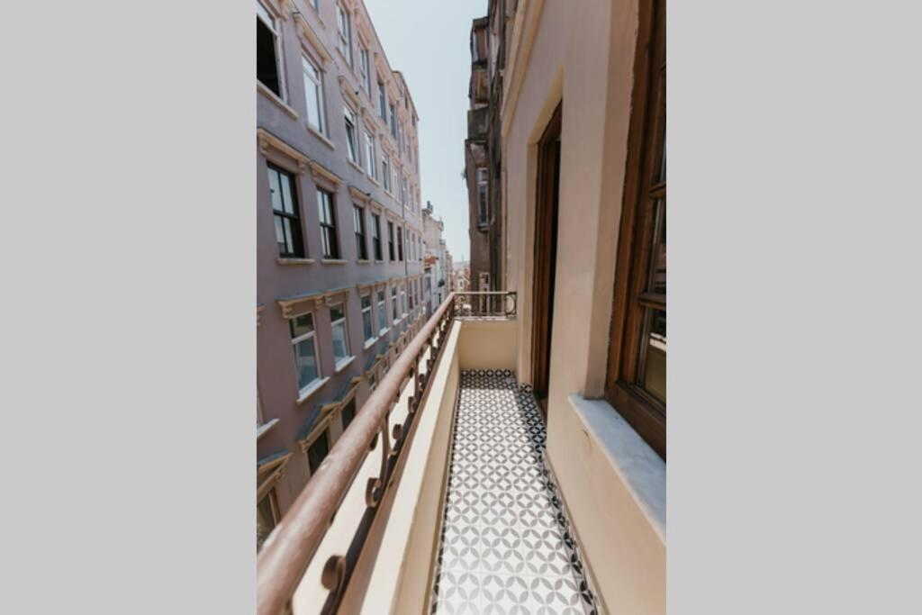Galadoo Suites 3Rd Floor イスタンブール エクステリア 写真
