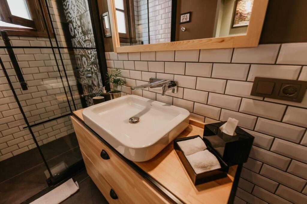 Galadoo Suites 3Rd Floor イスタンブール エクステリア 写真
