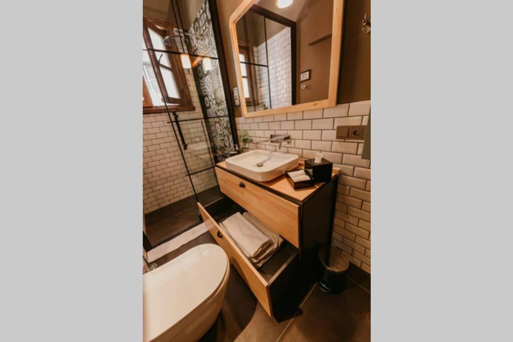 Galadoo Suites 3Rd Floor イスタンブール エクステリア 写真